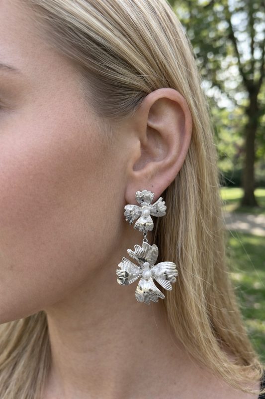 Boucles d'Oreilles Pendantes Avec Fleurs et Perles