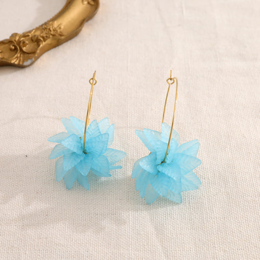 Boucles d'oreilles créoles fines avec fleurs