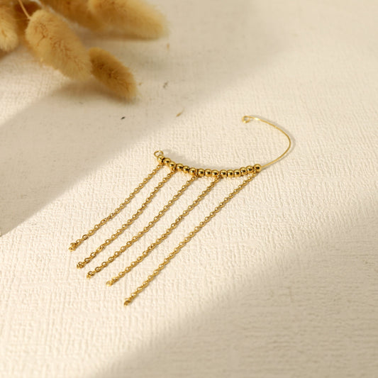 Bijou d'oreille avec 5 chaînes pendantes et petites perles dorées