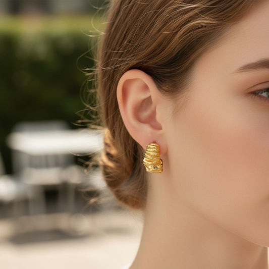 Boucles d'oreilles créoles ouvertes sculptées ondulé