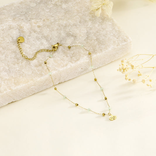 Chaîne de cheville pierres vertes avec pendentif fleur de ginkgo