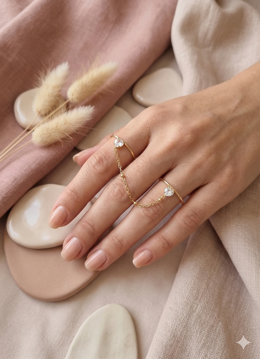 Bagues dorées ajustable fines double doigt avec strass cœur