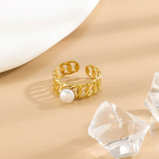Bague Dorée Maillons Croisée Raffinée Avec Perle