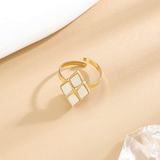 Bague Dorée Ouverture Carreaux Losange Nacre