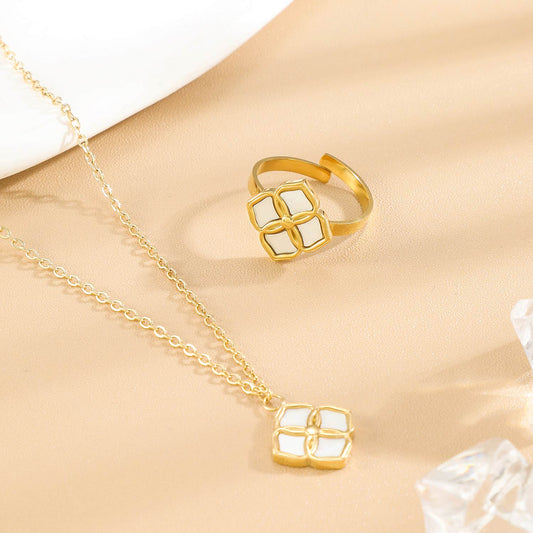 Bague Dorée Ouverture Floral Nacre