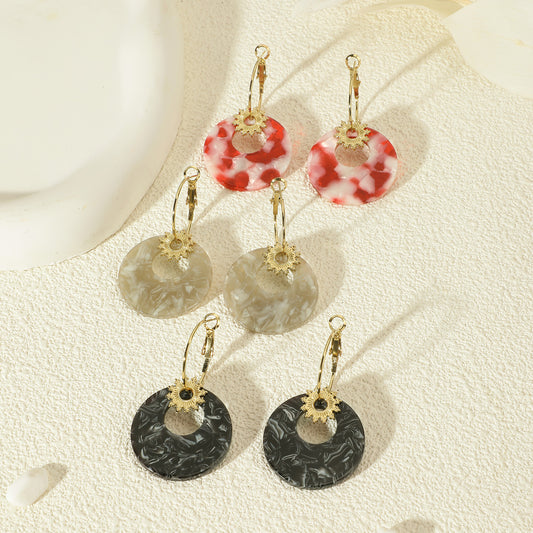 Boucles d'oreilles Dorées Soleil Pendantes Acrylique Rouge