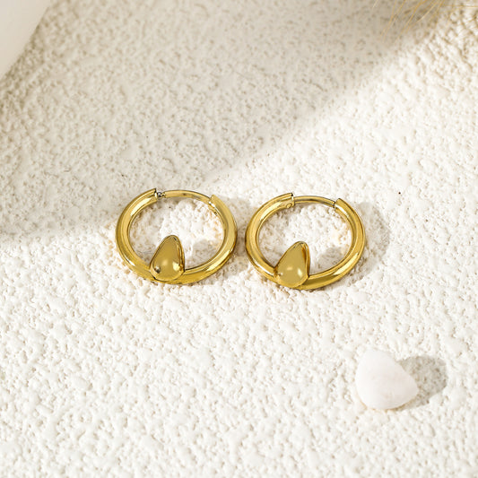 Boucles d'oreilles dorées anneau avec goutte