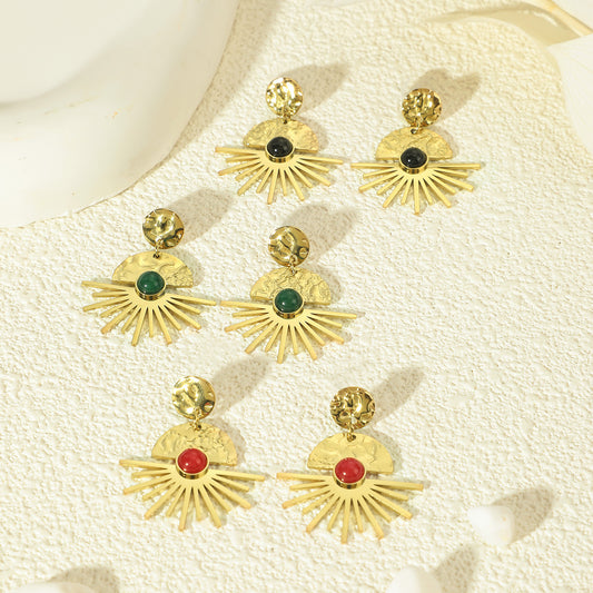 Boucles D'oreilles Dorées Pierre Jade Rouge Eclat Martelées