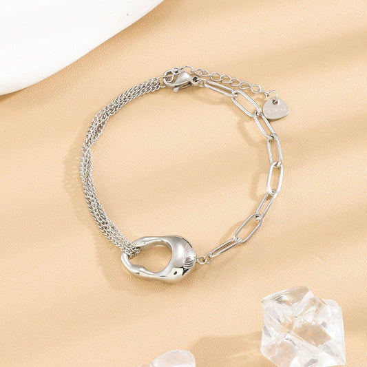 Bracelet Argenté Avec Détails En Chaîne Et Anneau Sculptural