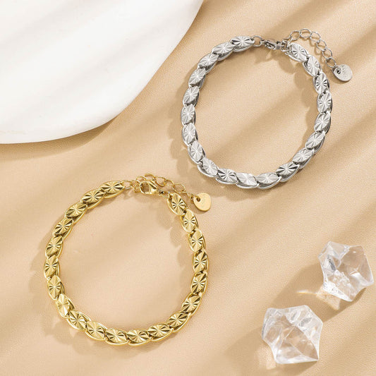 Bracelet Doré Maillons Ovales Gravés Motifs Géométriques Étoilés