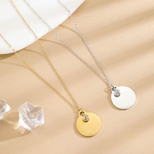 Collier Chaîne Fine Argentée Avec Plaque Ronde À Graver Et Strass