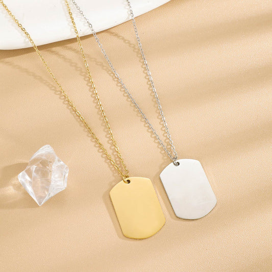 Collier Chaîne Fine Dorée Avec Plaque Rectangle Arrondie À Graver