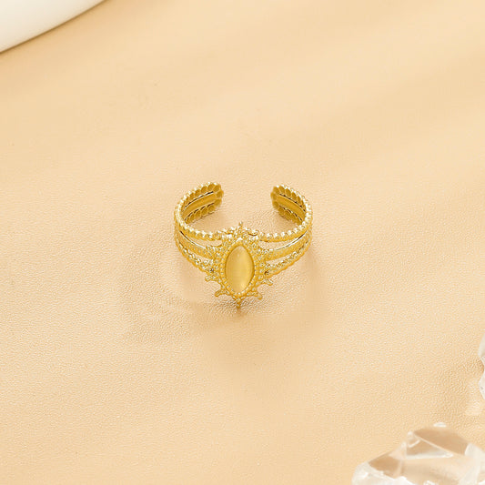 Bague Dorée Ajustable Torsadée Avec Pierre Ovale Beige