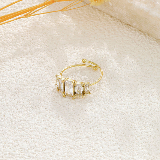 Bague ajustable fine 5 strass rectangulaires tailles différentes