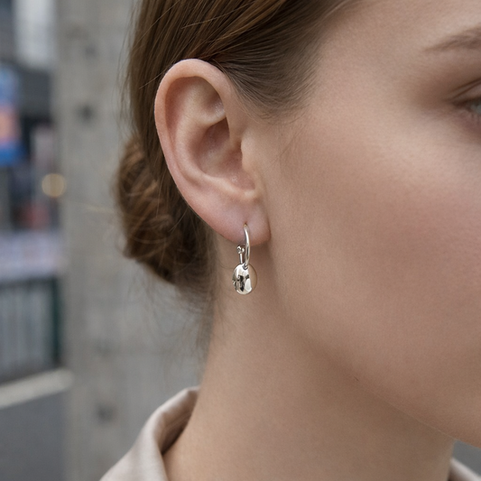 Boucles d'oreilles créoles ouvertes pastille bombé pendante