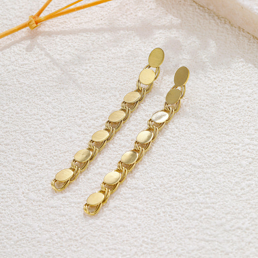 Boucles d’oreilles pendantes dorées maillons ronds lisses