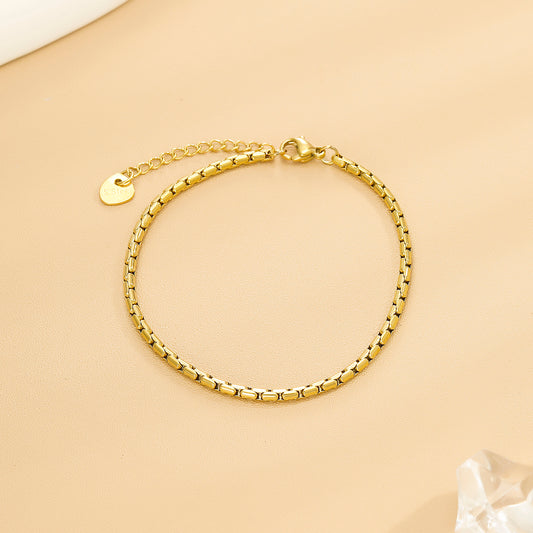 Bracelet Chaîne Dorée Maille Carrée Avec Extension Ajustable