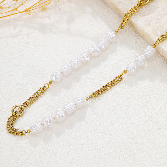 Collier doré double chaîne alternée avec perles blanches