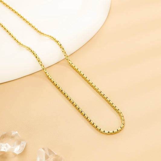 Collier Chaîne Maille Carrée Dorée