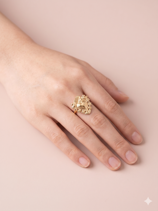 Bague fine dorée avec cœur ex-voto