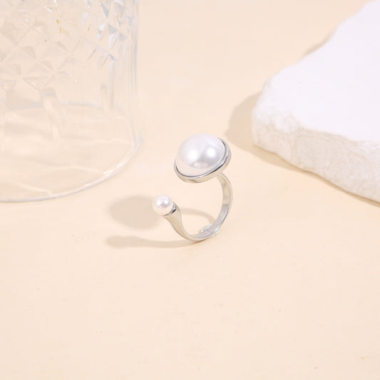 Bague argentée ajustable ouverture avant avec perle ronde et bombé tailles variés