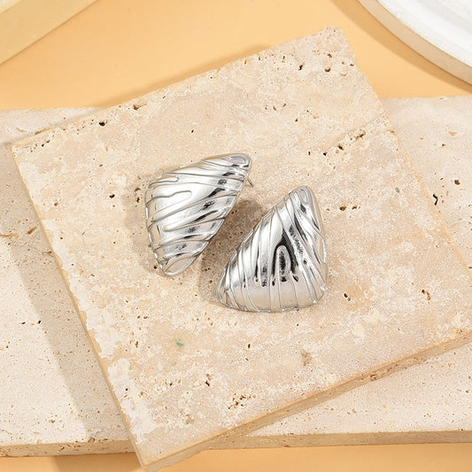 Boucles d'Oreilles Argentées Triangles Motif Bandes Irrégulières