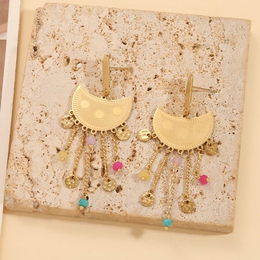 Boucles d'oreilles bohèmes dorées motif soleil avec pendentifs rond plaqué et perles colorées