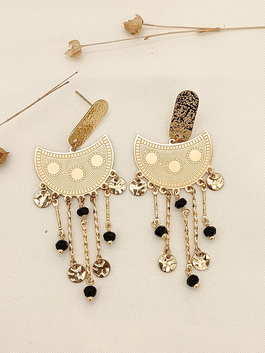 Boucles d'oreilles bohèmes dorées motif soleil avec pendentifs rond plaqué et perles noires