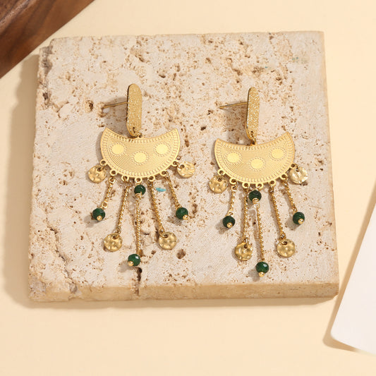 Boucles d'Oreilles Dorées Plaques Lunes Et Multi Chaînes Avec Cristaux Verts