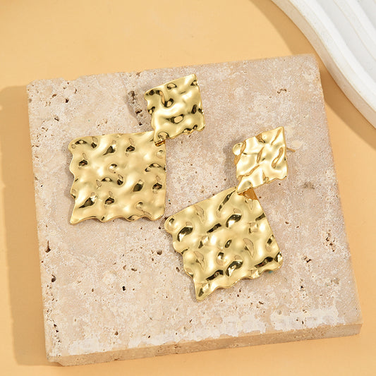 Boucles d'Oreilles Dorées Double Plaques Losanges Froissées