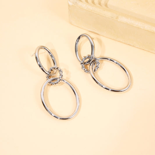 Boucles d'Oreilles Pendantes Argentées Minimalistes Anneaux Entrelacés