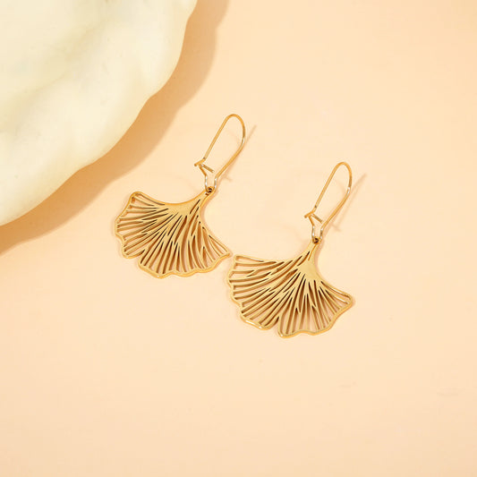 Boucles d'Oreilles Créoles Dorées Feuilles Ginkgo Ajourées Et Raffinées