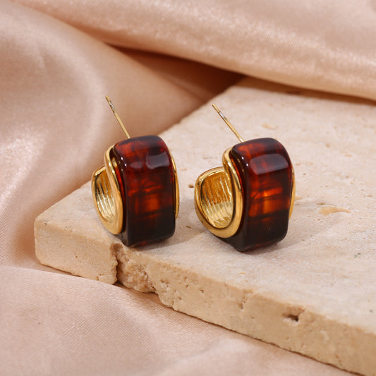 Boucles d'oreilles dorées anneaux carré résine