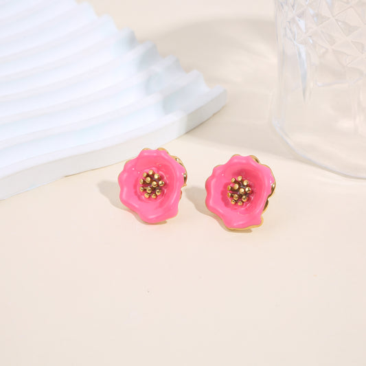 Boucles d’oreilles puces fleur émaillée rose cœur doré