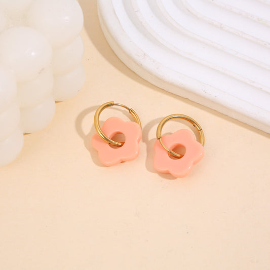 Boucles d'oreilles créoles fleur résine rose