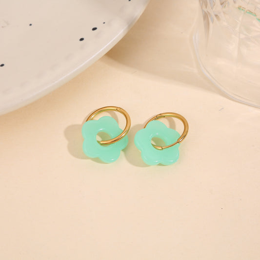 Boucles d'oreilles créoles fleur résine verte