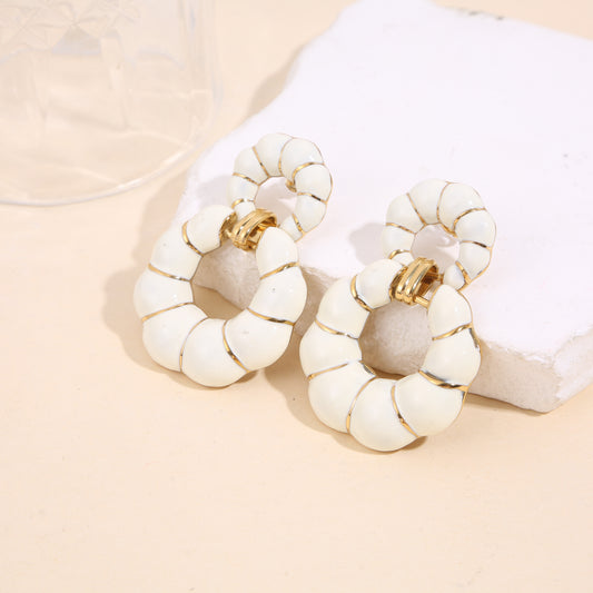 Boucles d'oreilles pendantes double anneaux émaillées