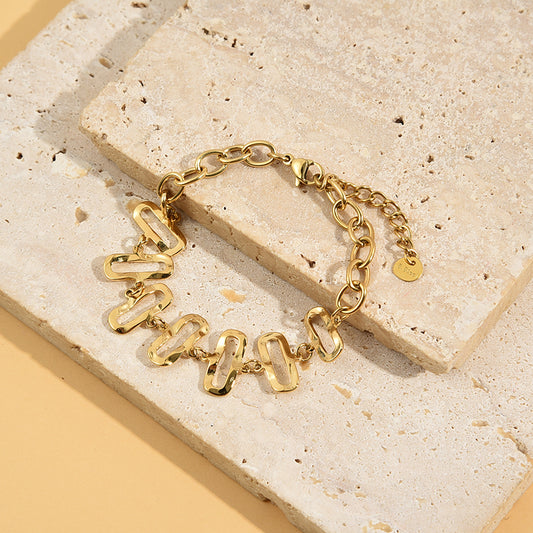 Bracelet Doré Maillons Oblongues Martelés