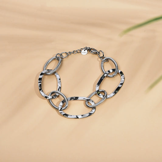 Bracelet Chaîne Maillons Argentés Martelés Et Torsadés