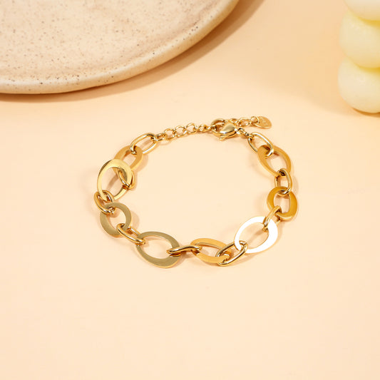 Bracelet Chaîne Maillons Asymétriques à Anneaux Entrelacés Dorés