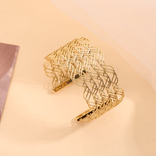 Bracelet Doré Manchette Ouverte Tressée Ondulée