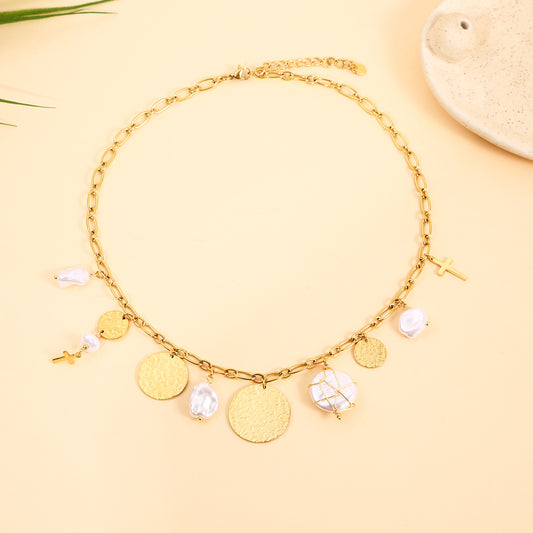 Collier Chaîne Dorée Médaillons Martelés Et Perles Blanches Baroques