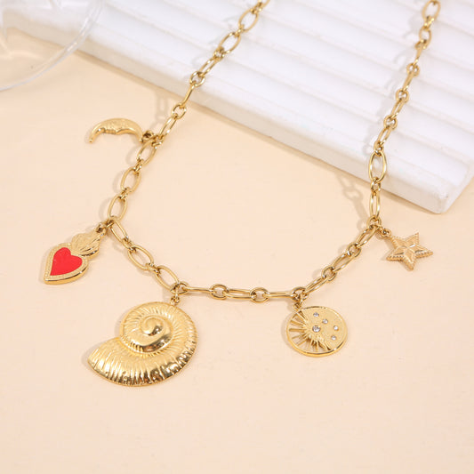 Collier chaîne dorée 5 breloques tendances