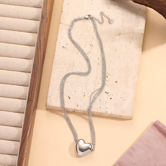 Collier Multiples Chaînes Fines Argentées Avec Pendentif En Forme De Cœur