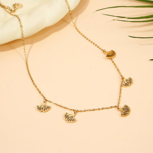 Collier Chaîne Fine Dorée Feuilles De Ginkgo Délicates