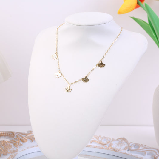 Collier Chaîne Fine Dorée Feuilles De Ginkgo Délicates