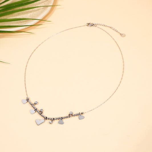Collier Chaîne Fine Argentée Cœurs Brillants Et Perles Strass