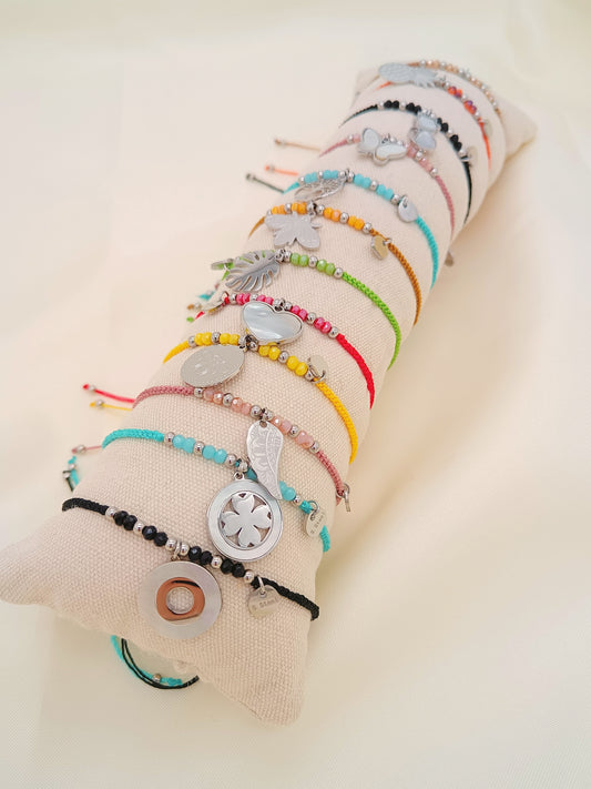 Lot de bracelet fils avec pendentifs argentés