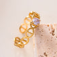 Bague dorée avec strass
