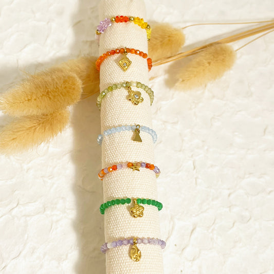 Lot de 12 bagues colorées élastiques avec pendentifs